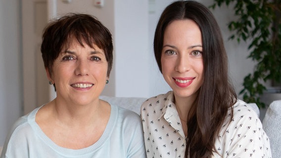 Lea Römer und Margot Käßmann, Mutter und Tochter und Kinderbuchautorinnen © Julia Baumgart Photography Foto: Julia Baumgart