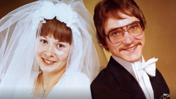 Andrea und Hermann Alberring aus Bremen bei ihrer Hochzeit im Winter 1978. © NDR 