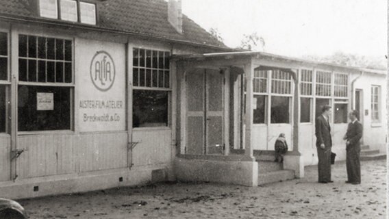 Historische Aufnahme des Alsterfilm-Ateliers in Hamburg-Ohlstedt © Staatsarchiv Hamburg 