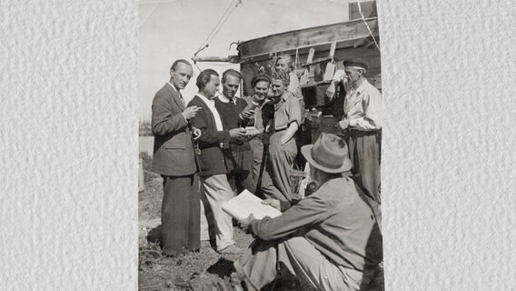 Historische Aufnahme der Dreharbeiten zu dem Film "Arche Nora" im Jahr 1947 © Staatsarchiv Hamburg 