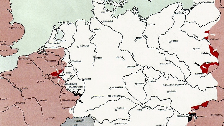 Ausschnitt der Europa-Karte vom 15. Januar 1945 aus dem "Atlas of the World Battle Fronts in Semimonthly Phases" des United States War Department, 1945, der die Gebietslage in zweiwöchigen Abständen dokumentiert. © This image is a work of a U.S. Army soldier or employee, taken or made as part of that person's official duties. As a work of the U.S. federal government, the image is in the public domain. Foto: United States War Department, General Staff 1945