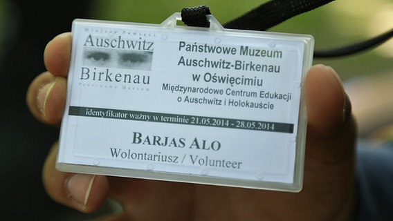 Ausweis des Museums Auschwitz-Birkenau © NDR Foto: Carolin Fromm/Mairena Torres