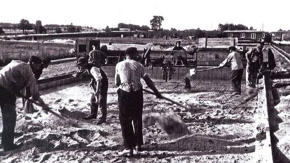 Arbeiter beim Bau der Autobahn A 1 in den 30er-Jahren. © Heimatverein Oyten 