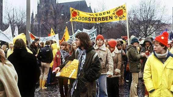Anti-Atomkraft-Demonstranten am  31. März 1979 in Hannover. © picture-alliance / dpa 