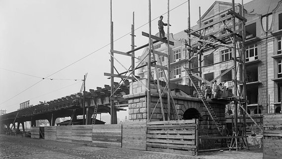Bau des Viadukts Isestraße bis Grindelallee am 25. September 1909 © Hochbahn Hamburg 