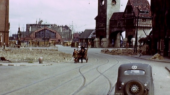 Bild des zerstörten Hamburg, gedreht vom späteren Hollywoodregisseur George Stevens. © SpiegelTV/Kronos-Media 