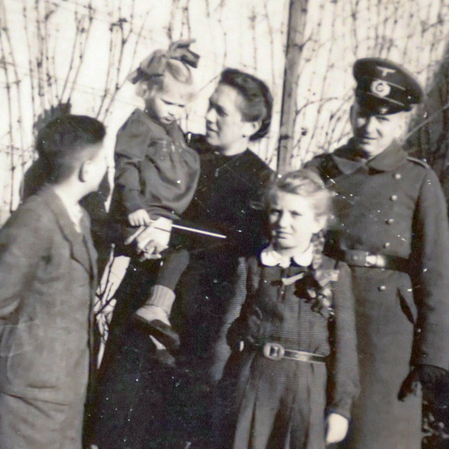 Russischer Vater Und Seine Jungen Töchter
