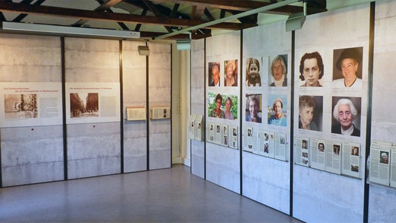 Ausstellung in der Gedenkstätte Plattenhaus Poppenbüttel in Hamburg © NDR Foto: Irene Altenmüller