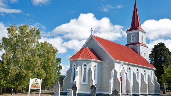Die lutherische Kirche "St. Paul's" im von deutschen Siedlern gegründeten Dorf Upper Moutere in Neuseeland © NDR Foto: Folker Wergin