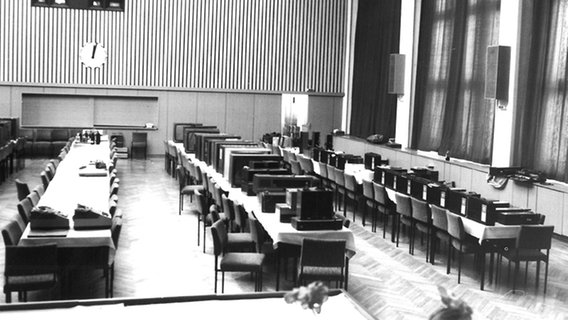 Kantine in der Stasi-Zentrale in Rostock.  Foto: Bernd Zittlau