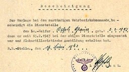 Bescheinigung über Einsatz und Ausbildung als Flakhelfer vom 19. Juni 1943. Bescheinigung über Einsatz und Ausbildung als Flakhelfer vom 19. Juni 1943. © privat