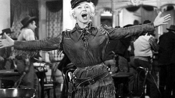 Doris Day im Film "Schwere Colts in zarter Hand" (Originaltitel: "Calamity Jane") von 1953. © picture alliance/Everett Collection Foto: Courtesy Everett Collection