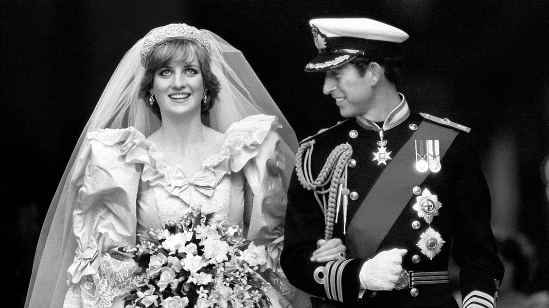 Mit freundlichen Grüßen Überwältigend stumm lady diana hochzeitskleid