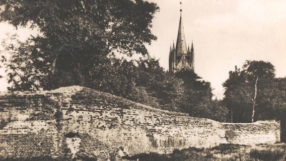 Die große Kirche in Emden wurde im Zweiten Weltkrieg zerstört. © Stadt Emden 