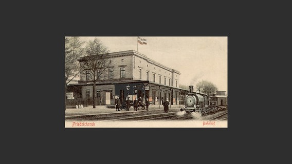 Eine alte Postkarte zeigt den Bahnhof Friedrichsruh (Ausschnitt) © Otto-von-Bismarck-Stiftung 