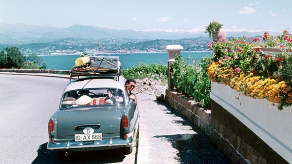 Urlaubsreise an den Gardasee mit dem Auto 1959. Urlaubsreise an den Gardasee mit dem Auto 1959. © picture-alliance / picture-alliance/dpa Foto: Marc Suski