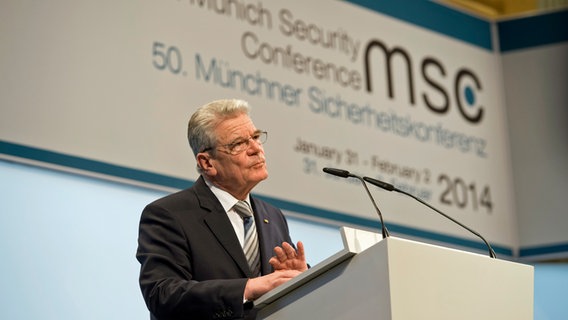 Bundespräsident Joachim Gauck spricht am 31. Januar 2014 auf der Münchner Sicherheitskonferenz. © picture alliance / photothek Foto: Michael Gottschalk