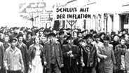 Demonstration gegen die Inflation in den 20er Jahren. © dpa - Bildarchiv 