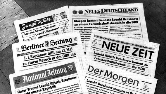 "Neues Deutschland", "Junge Welt", "Berliner Zeitung", "Neue Zeit", "Der Morgen", "National Zeitung": Zeitungen in der DDR. am 11. Mai 1973. © dpa-Bildarchiv 