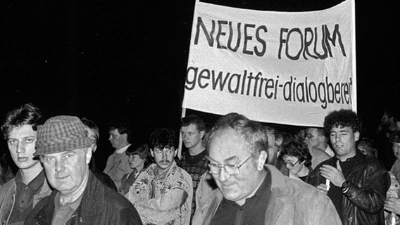Demonstration in Rostock im Oktober 1989. © Roland Hartig Foto: Roland Hartig