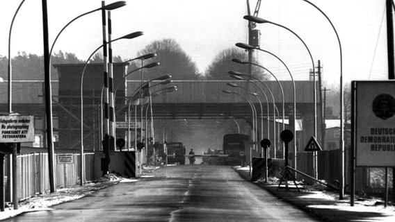 Der Grenzübergang Schlutup/Selmsdorf 1972. © picture-alliance/dpa 