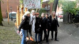 Rosmarie P., Scholeh R., Simone B., Hagar G., Melli und Sabine F. (von links nach rechts).  Foto: Fernando Diosa Velez, Norbert Kotzur