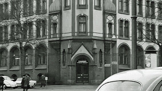 Eingangsbereich des Gebäudes in Hamburg Eimsbüttel 1967  