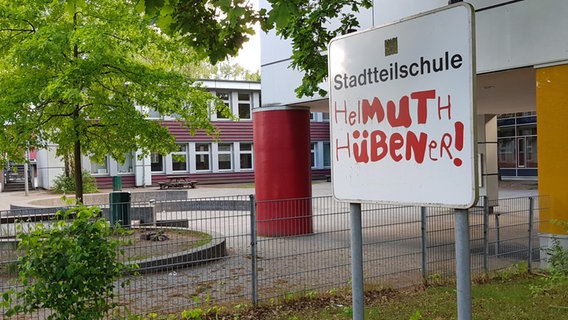 Helmuth-Hübener-Schule im Hamburger Stadtteil Barmbek-Nord, Standort Benzenbergweg © NDR Foto: Jochen Lambernd