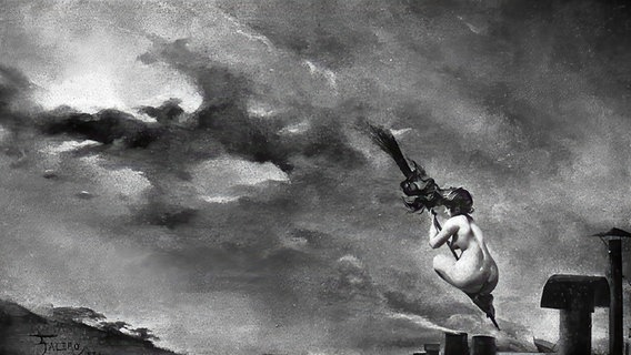 Die verspätete Hexe fliegt auf ihrem Besen über die Dächer der Stadt, um 1840, Deutschland, © picture alliance / Bildagentur-online | Sunny Celeste 