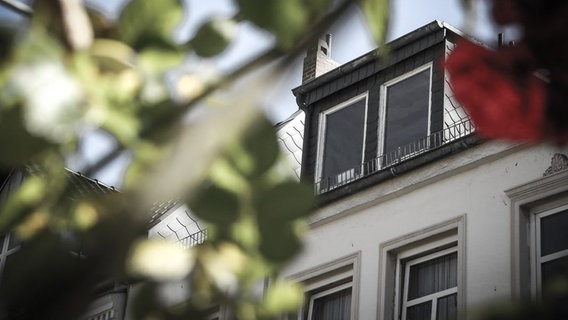 Das Dachfenster der Wohnung, in der Fritz Honka lebte © NDR Foto: Matthias Stepien