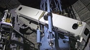 Die Aufnahme vom 9. August 2014 zeigt das historische 100-Zoll (254 cm) Hooker-Teleskop am Mount Wilson Observatory in den San Gabriel Mountains nordöstlich von Los Angeles. © picture alliance/AP Photo Foto: John Antczak