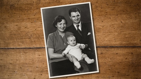 Irmgard und Egon Eiben aus Wilhelmshaven 1951 mit Sohn Thomas. © Privat 