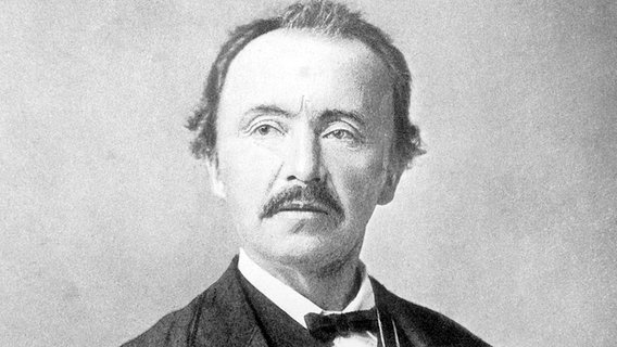 Heinrich Schliemann um 1880 © picture-alliance / akg-images 