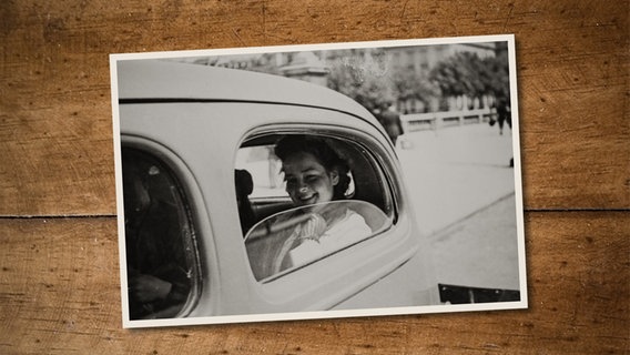 Ingeborg Illing, geborene Schröder, während des Zweiten Weltkrieges in einem Auto in Paris. © Privat 