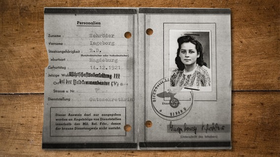 Dienstausweis von Ingeborg Illing, geborene Schröder, aus dem Kriegseinsatz in Frankreich. © Privat 