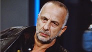 Künstler Jörg Immendorff ist am 4. August 1995 in der RTL Nachtshow zu Gast. © picture alliance/United Archives Foto: United Archives / Frank Hempel