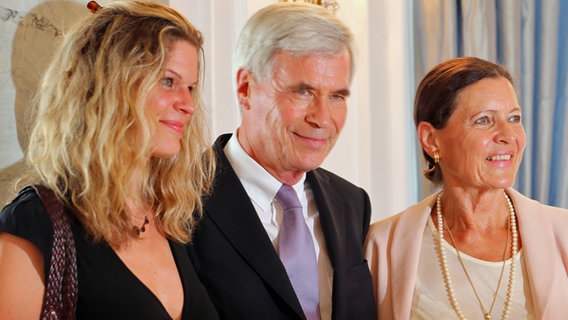 Dr. Michael Otto mit Tochter Janina (l.) und Ehefrau Christl (r.) © (c) dpa Foto: picture alliance / dpa