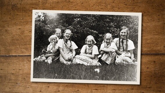 Irmgard Rosenkranz, geborene Gans Edle Herrin zu Putlitz, mit ihren Schwestern und ihrem Bruder. © privat 