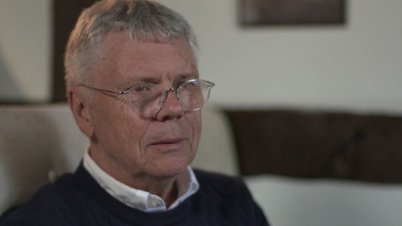 Porträt von Fritz-Gerd Mittelstädt, der sich sich noch an den ehemaligen Betreiber und Koch des "Heimathofs" in Melle Franz Giese erinnert, der eigentlich Erich Gust hieß. Porträt von Fritz-Gerd Mittelstädt, der sich sich noch an den ehemaligen Betreiber und Koch des "Heimathofs" in Melle Franz Giese erinnert, der eigentlich Erich Gust hieß. © NDR