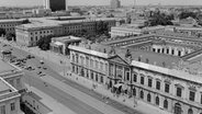 Deutsches Historisches Museum, Unter den Linden, Blick vom Dach des ehemaligen DDR-Außen-ministeriums nach Nordwesten © picture-alliance / akg-images Foto: Herbert Kraft