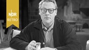 Schauspieler Helmuth Gmelin in der NDR-Produktion des Fernsehfilms "So süß ist kein Tod", Hamburg 1956. © Imago/Roba/Siegfried Pilz/United Archves 