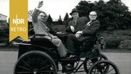 Anastas Mikojan (v.l.), stellvertretender Ministerpräsident der Sowjetunion, mit Fritz Koenecke (v.r), auf dem Gelände des Mercedes-Werks in Sindelfingen, 28.04.1958. © IMAGO / ZUMA/Keystone 