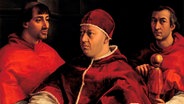 Papst Leo X zwischen zwei Kardinälen, Ausschnitt eines Gemäldes von Raffael. © picture-alliance / akg-images / Rabatti - Domingie 