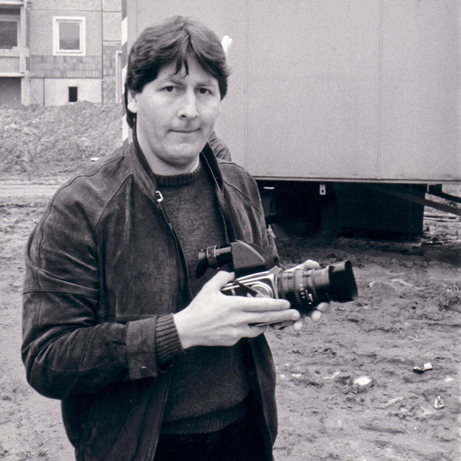 Pierre Guillaume, heute Boom, als Fotoreporter mit Kamera Anfang der 1980er-Jahre. © Pierre Boom, private Aufnahme 