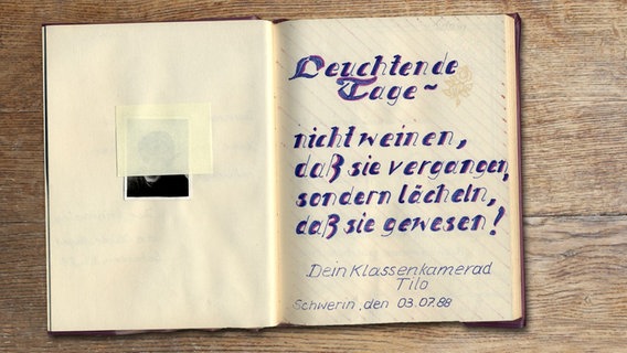 Ein geöffnetes Poesiealbum © ndr.de Foto: ndr.de