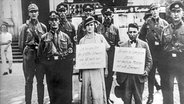 Im Rahmen der Reichspogrome werden in Hamburg im November 1938 Juden verfolgt, verschleppt und zur Schau gestellt. © picture alliance/KEYSTONE | STR 
