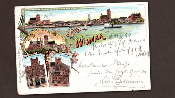Auf einer alten Postkarte ist einer Zeichnung der Stadt Wismar abgebildet.  