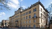 Gebäude der Physikalisch-Technische Bundesanstalt PTA in Berlin-Charlottenburg, Aufnahme von 2010. © picture alliance / imageBROKER Foto: Thomas Robbin