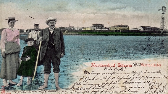 Historische Postkarte von Büsum mit Wattwanderern aus dem Jahr 1904 © Tourismus Marketing Service Büsum GmbH / Amtsarchiv Büsum 