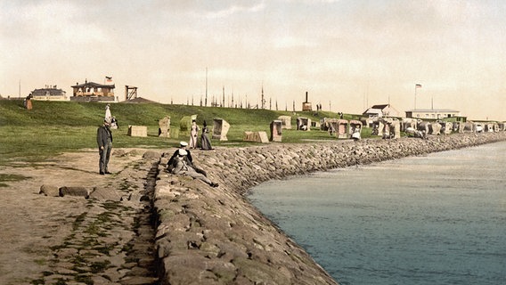 Strand von Büsum an der Nordsee (Schleswig-Holstein, Deutschland) um 1900 - historische, digital restaurierte Reproduktion eines Photochromdrucks aus der damaligen Zeit © picture alliance / Bildagentur-online Foto: Sunny Celeste